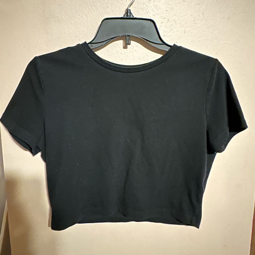 Large black cotton crop top